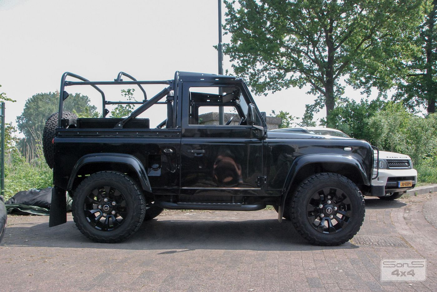 duim hospita Zeep Voltooid project: Defender 90 soft top - SONS 4X4