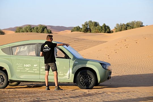 BvOF 2023_1014_BRY - offroad solarcar Stella Terra in Moroccan Sahara with Sons 4x4.jpg